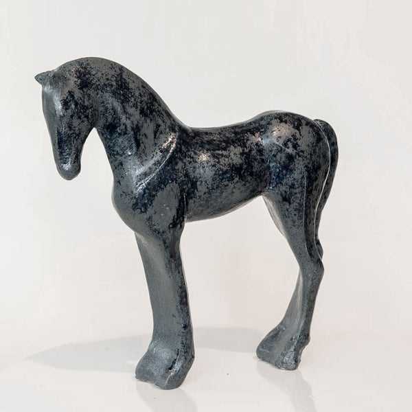 Stehendes Pferd N°58